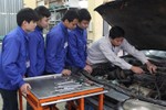 Không để sinh viên thực hành khi chưa hiểu rõ thiết bị, quy chuẩn an toàn